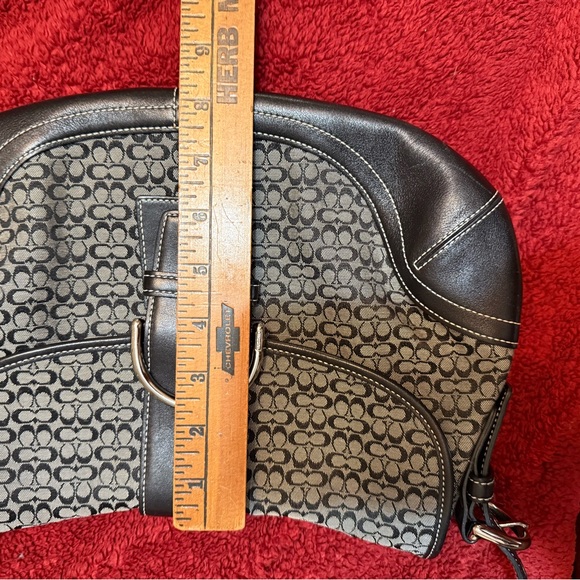 Coach Soho Signature Small C Hobo Gently Loved - Picture 11 of 12